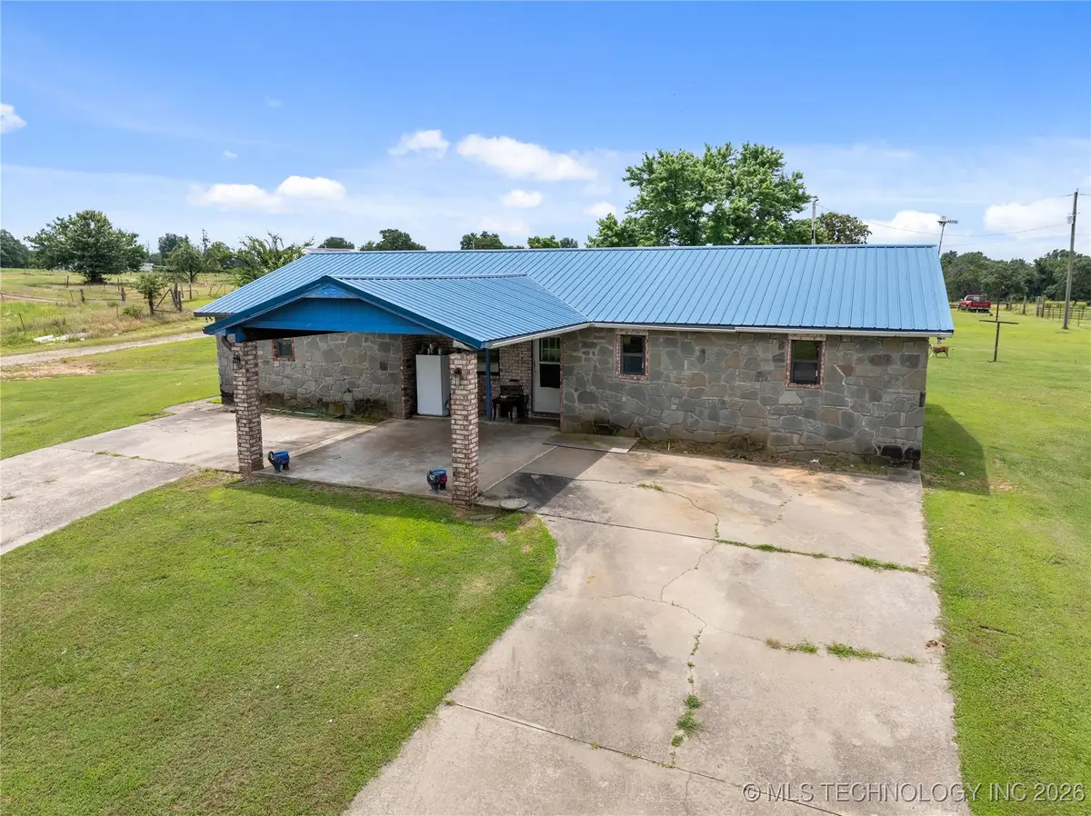 10865 E 258th Street S, Porum, OK 74455 - #1