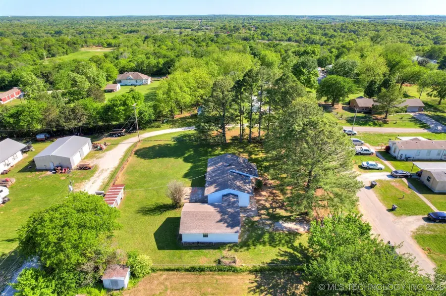 220 S Thomas Avenue, Francis, OK 74844 - Image #3