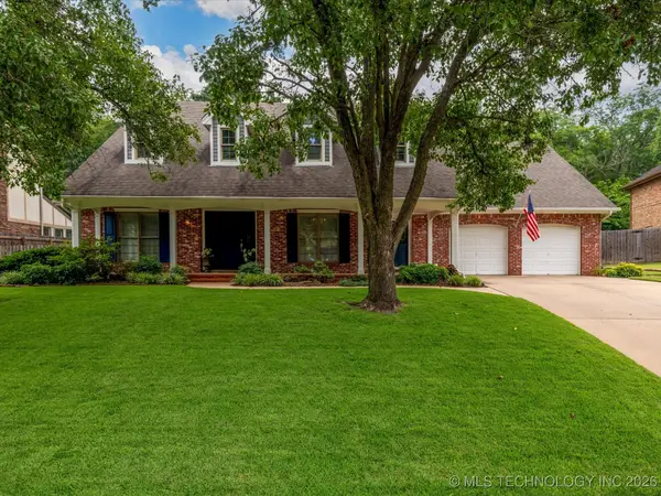 1616 Cherokee Hills Drive, Bartlesville, OK 74006