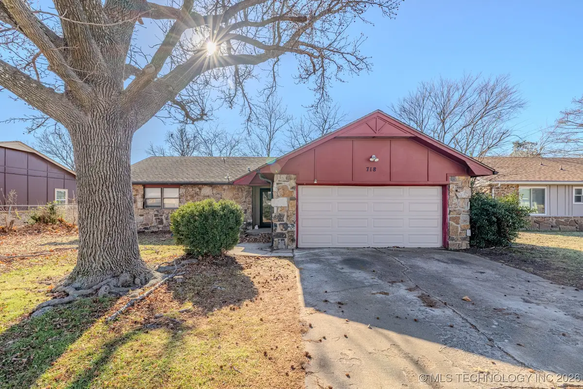 718 E Beaver Street, Jenks, OK 74037 - Image #1