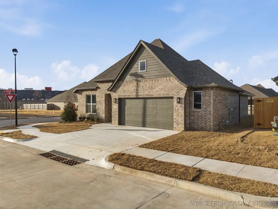 1300 N Beech Street, Broken Arrow, OK 74012 - #2