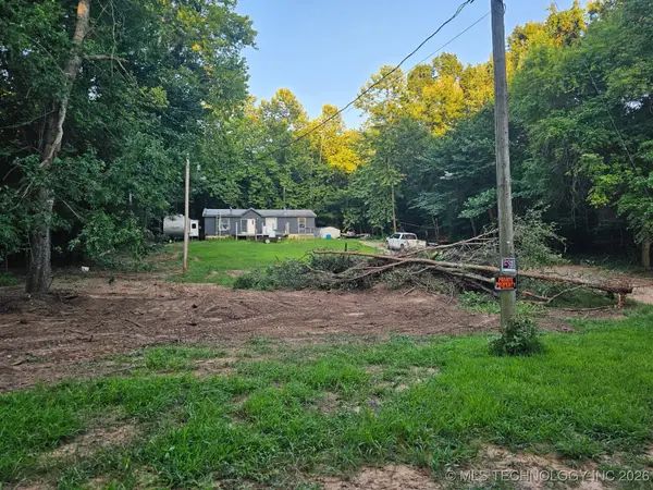 27 Holiday Street, Eufaula, OK 74432