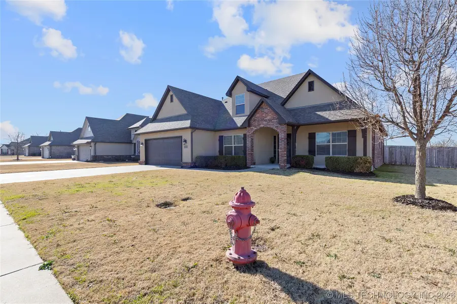 10402 S 226th East Avenue, Broken Arrow, OK 74014 - Image #2