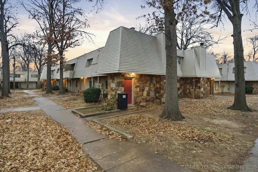 2215 E 67th Street #1511, Tulsa, OK 74136 - Image #2