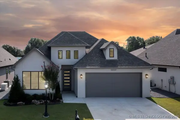 1207 N 71st Place, Broken Arrow, OK 74014