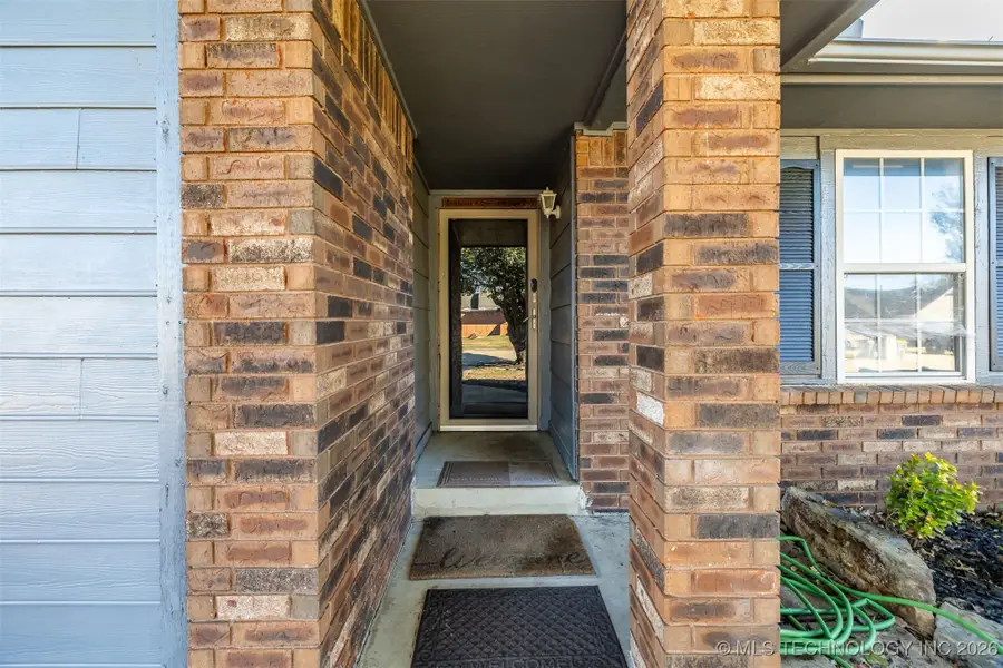 17715 S Santa Fe Street, Mounds, OK 74047 - #3