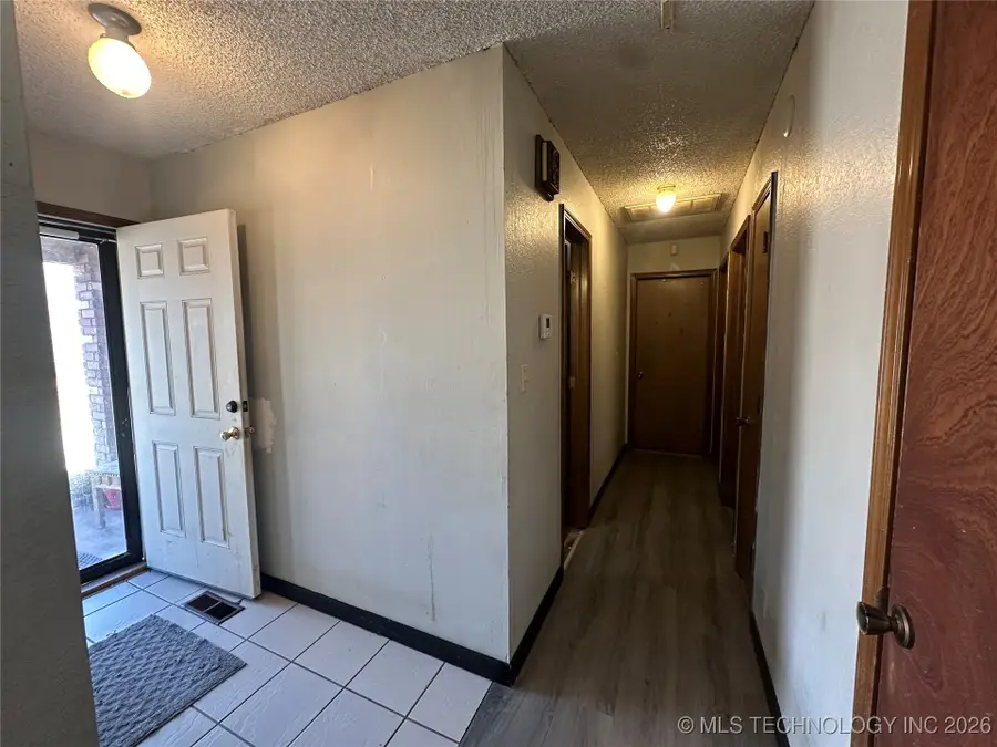 710 W Mary Lynn Drive, Sapulpa, OK 74066 - #3