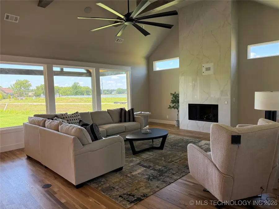 8117 E Elgin Street, Broken Arrow, OK 74014 - #2