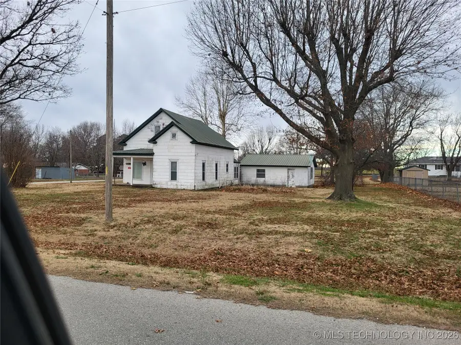 215 N Saint Louis, Welch, OK 74369 - #3