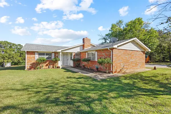 910 E Springdale Loop, Ardmore, OK 73401