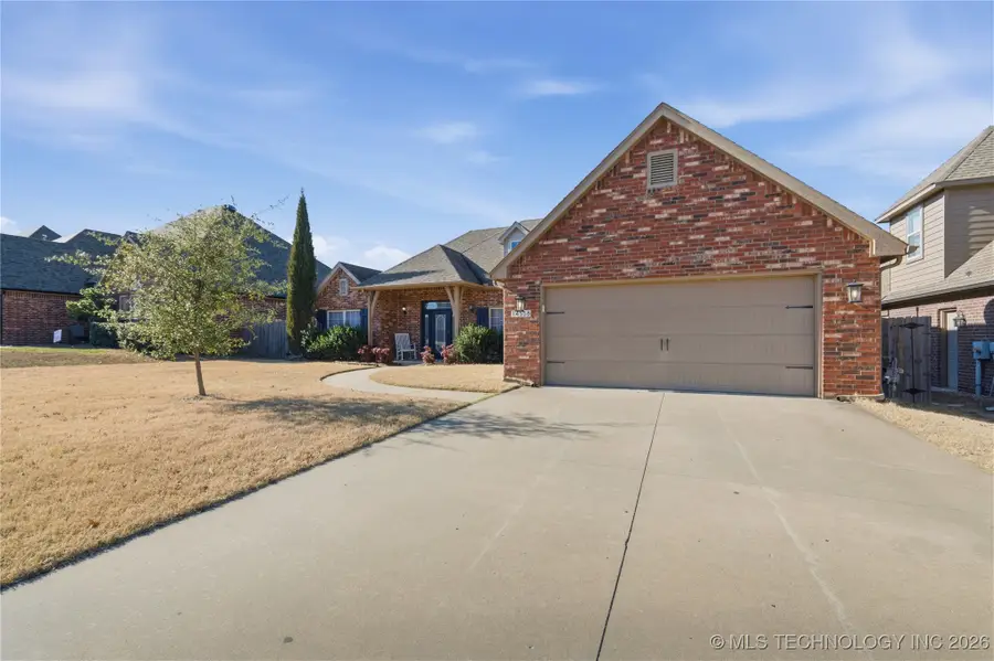 14556 Courtney Lane, Glenpool, OK 74033 - Image #2