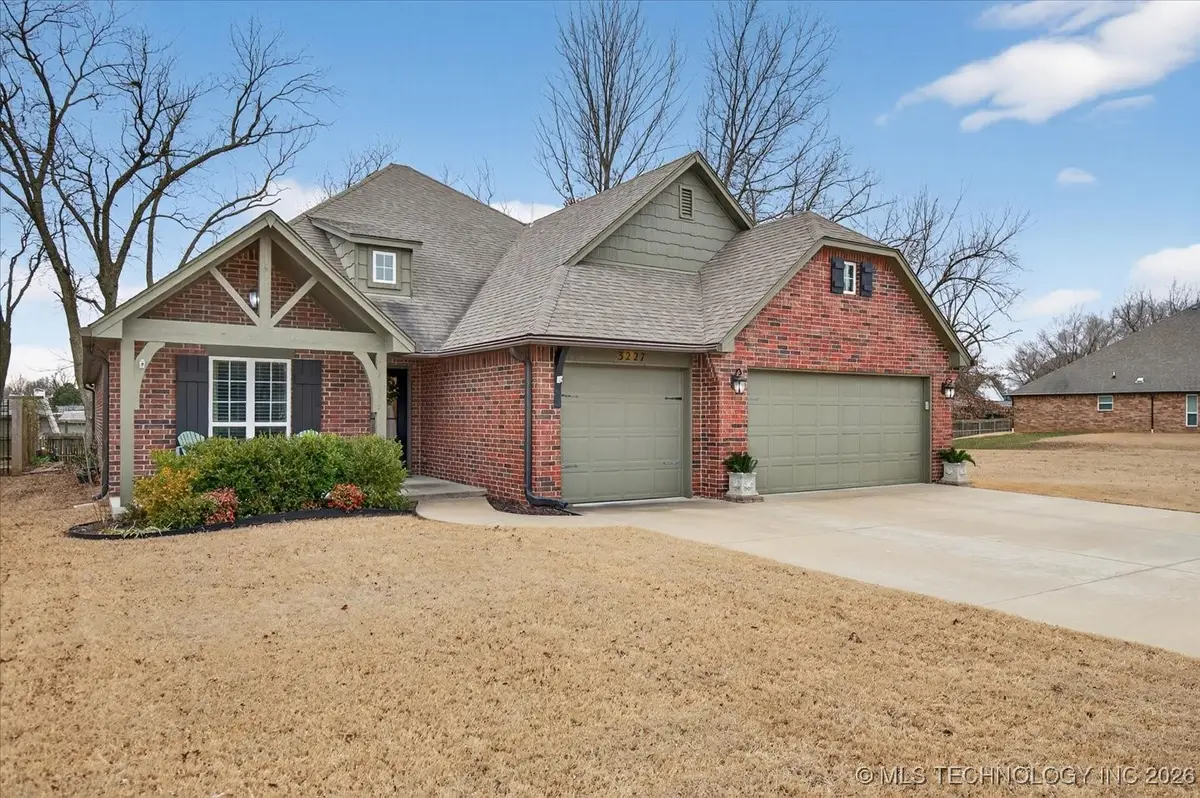 3227 Boardwalk Court, Bartlesville, OK 74006 - Image #1