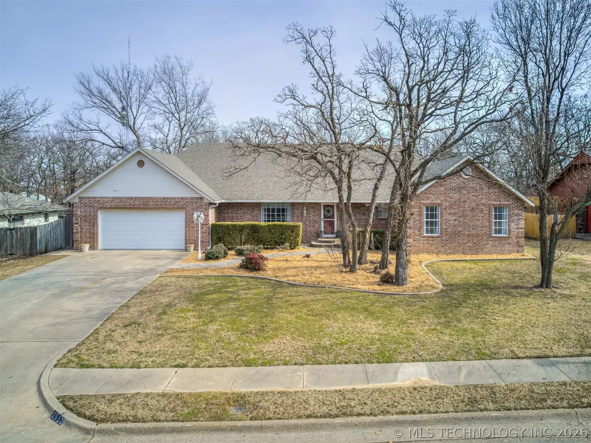 2512 Centre Road, Bartlesville, OK 74003 - #1