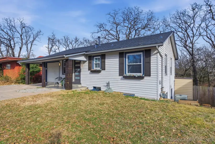 1912 Crestview Drive, Bartlesville, OK 74003 - Image #2