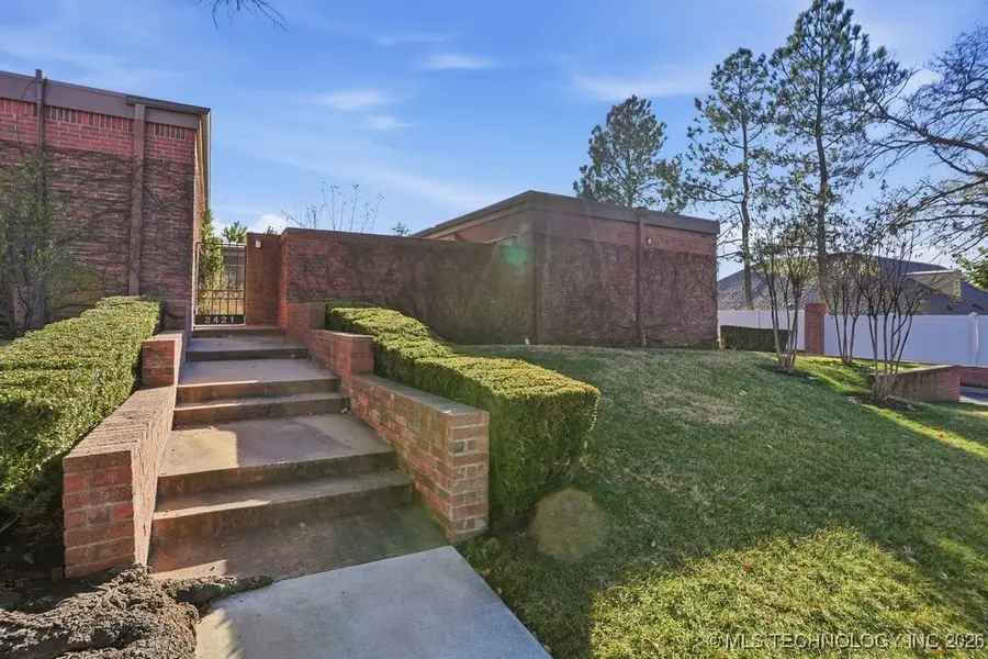 2421 E 73rd Place #10-C-1, Tulsa, OK 74136 - Image #2