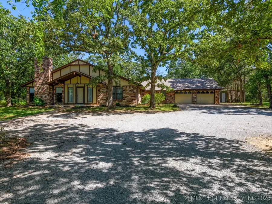 214 Edna Mae Lane, Bartlesville, OK 74003 - #2