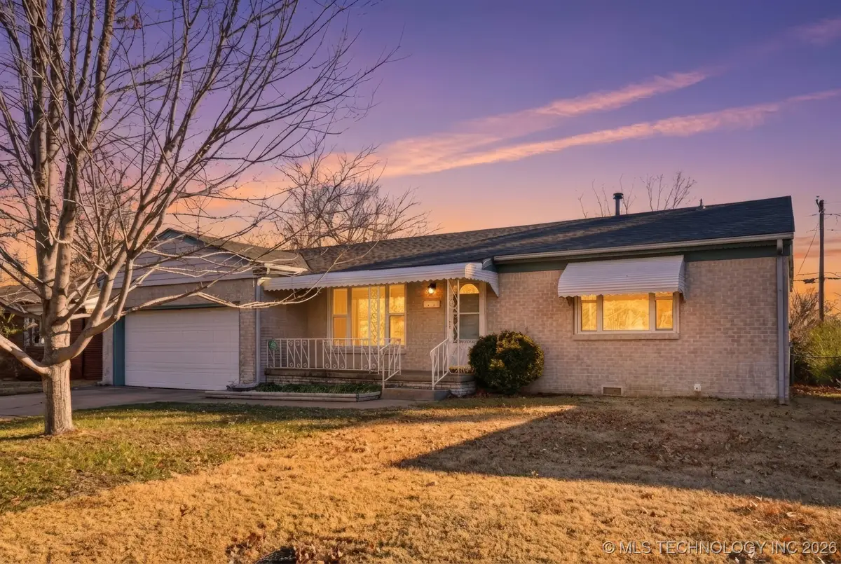 2447 S Irvington Avenue, Tulsa, OK 74114 - Image #1