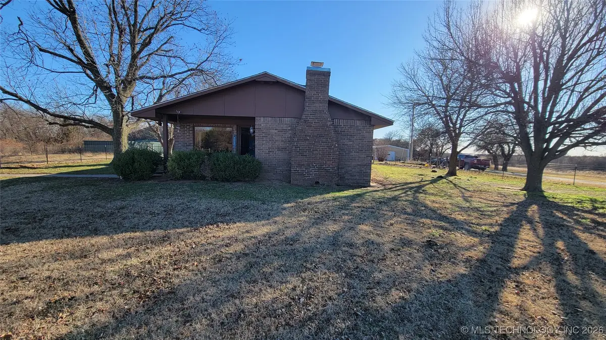 975 Cox City Road, Rush Springs, OK 73082 - #1