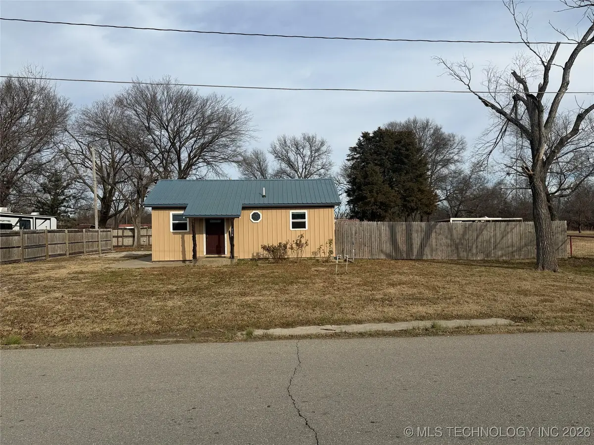 514 W 3rd Street, South Coffeyville, OK 74072 - #1