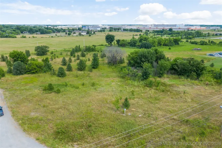 S Mill Street, Pryor, OK 74361 - #3