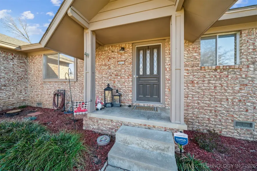 3111 S Saddle Rock Road, Sand Springs, OK 74063 - Image #3