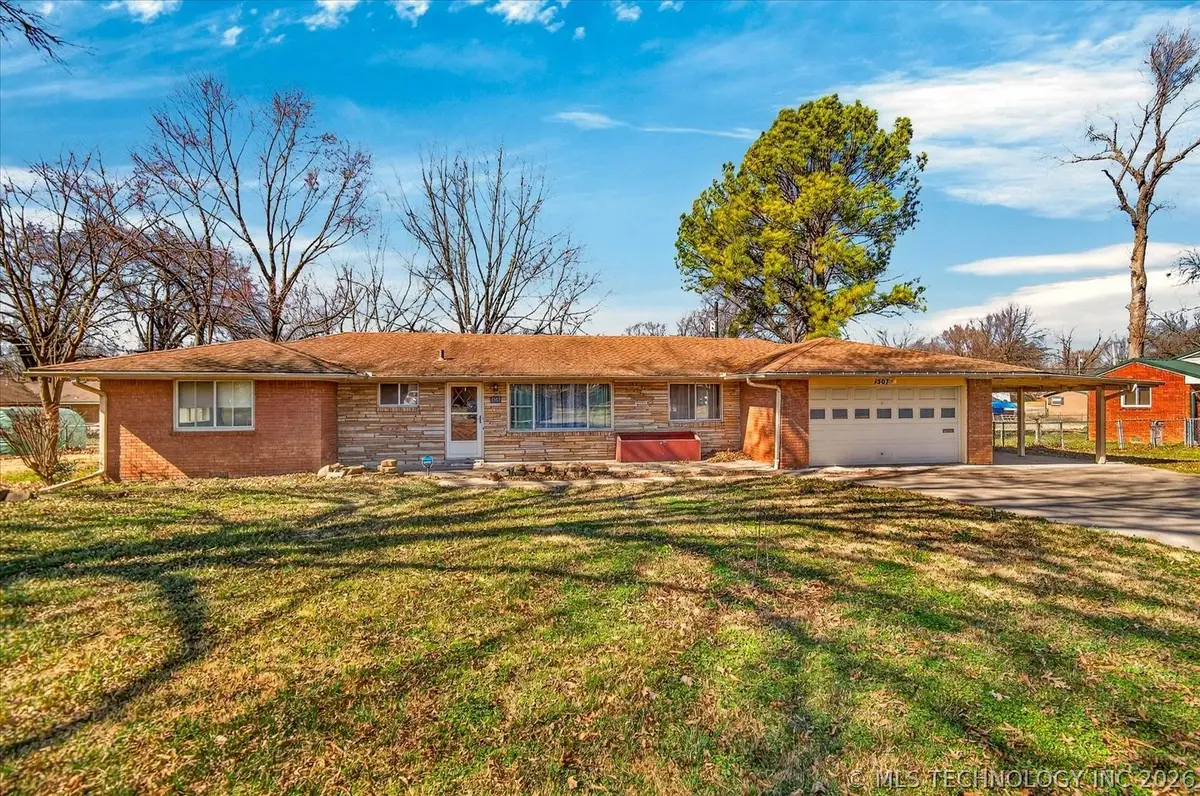 1507 Crescent Drive, Bartlesville, OK 74006 - #1