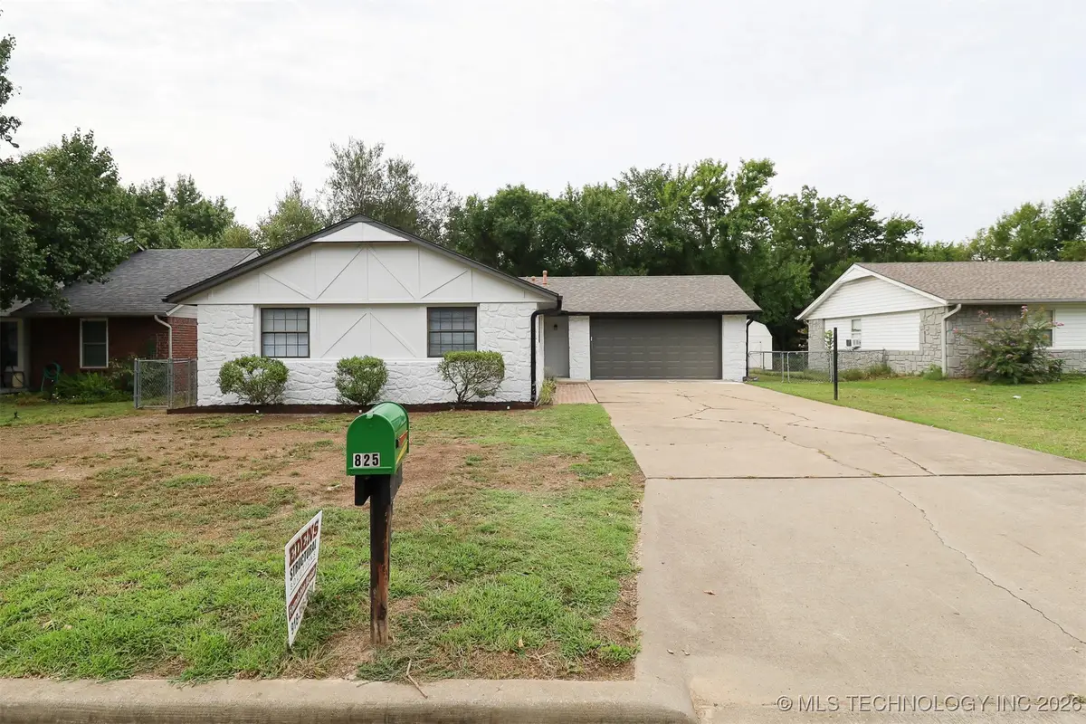 825 W 23rd Street, Claremore, OK 74017 - #1