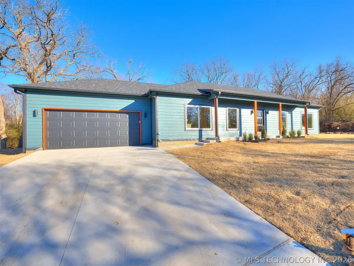 209 N Leahy Street, Sapulpa, OK 74066 - #1
