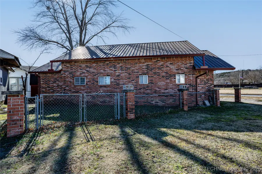 602 S Price Avenue, Hominy, OK 74035 - #2