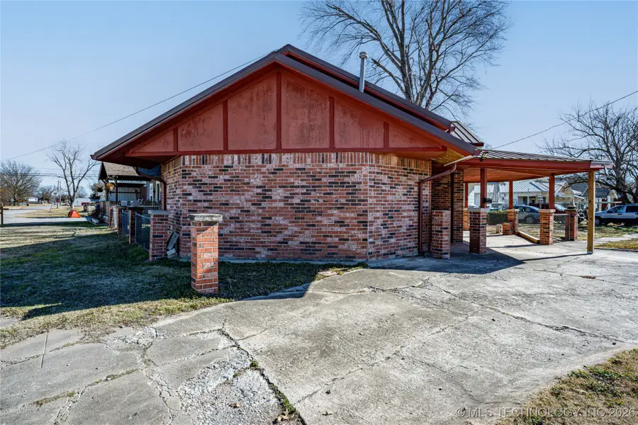 602 S Price Avenue, Hominy, OK 74035 - #3