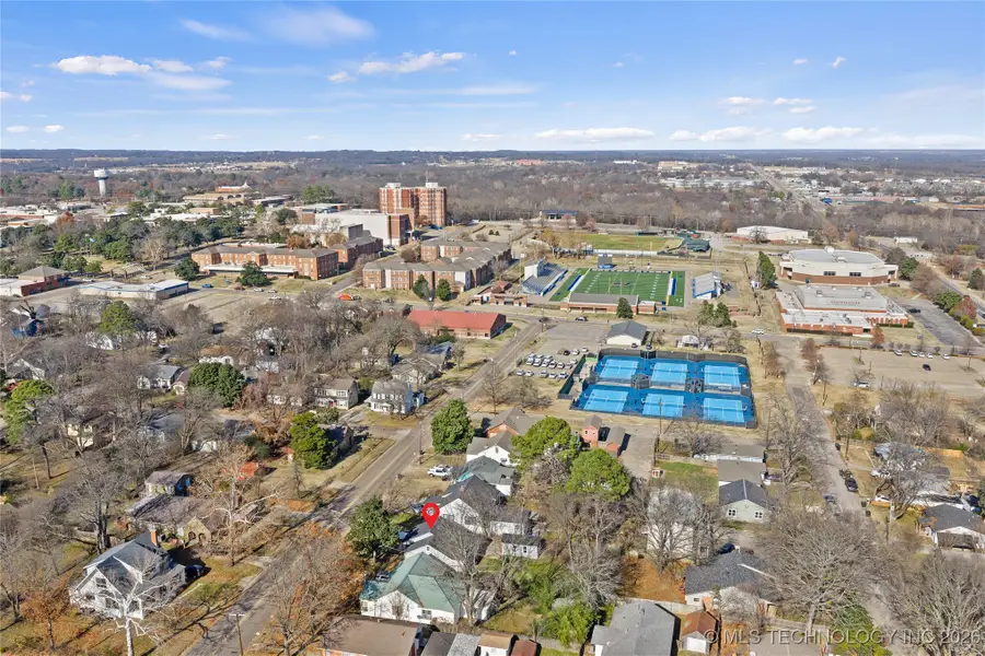 1312 N 3rd Avenue W, Durant, OK 74701 - #2