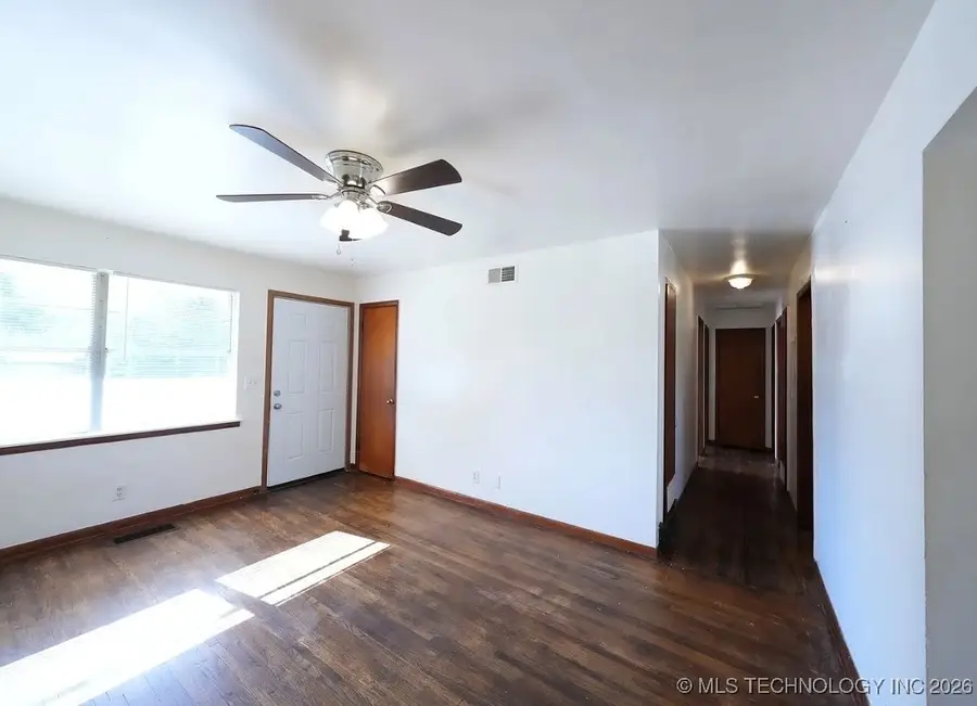 5462 N Johnstown Avenue E, Tulsa, OK 74126 - Image #3