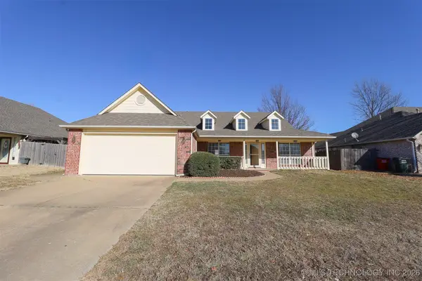 11003 E 95th Place, Owasso, OK 74055