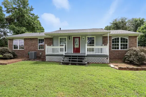 921 N 8th Street, Stilwell, OK 74960