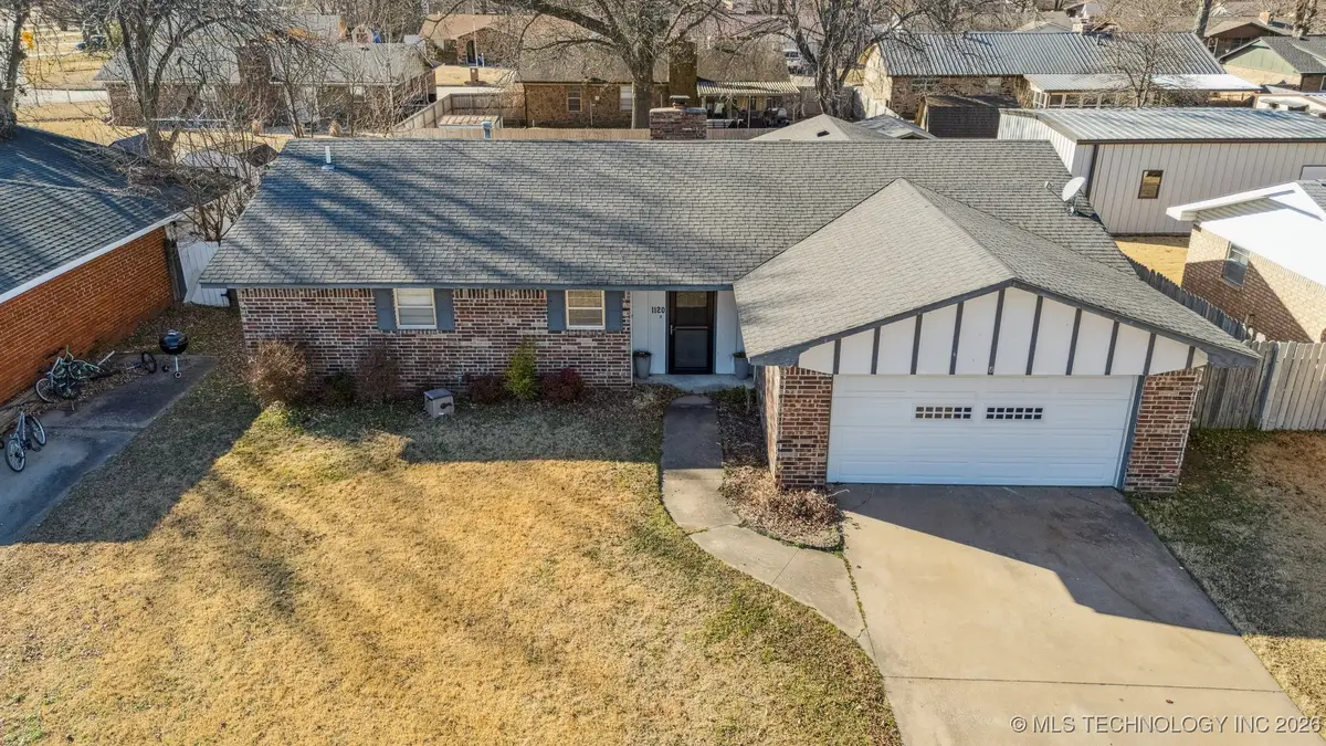1120 Cottonwood Court, Pryor, OK 74361 - #1