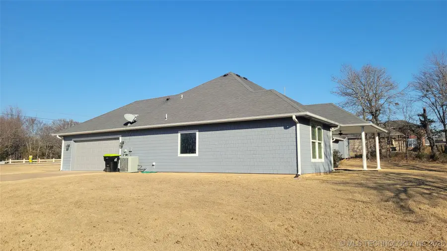 2407 E 18th, Ada, OK 74820 - #3