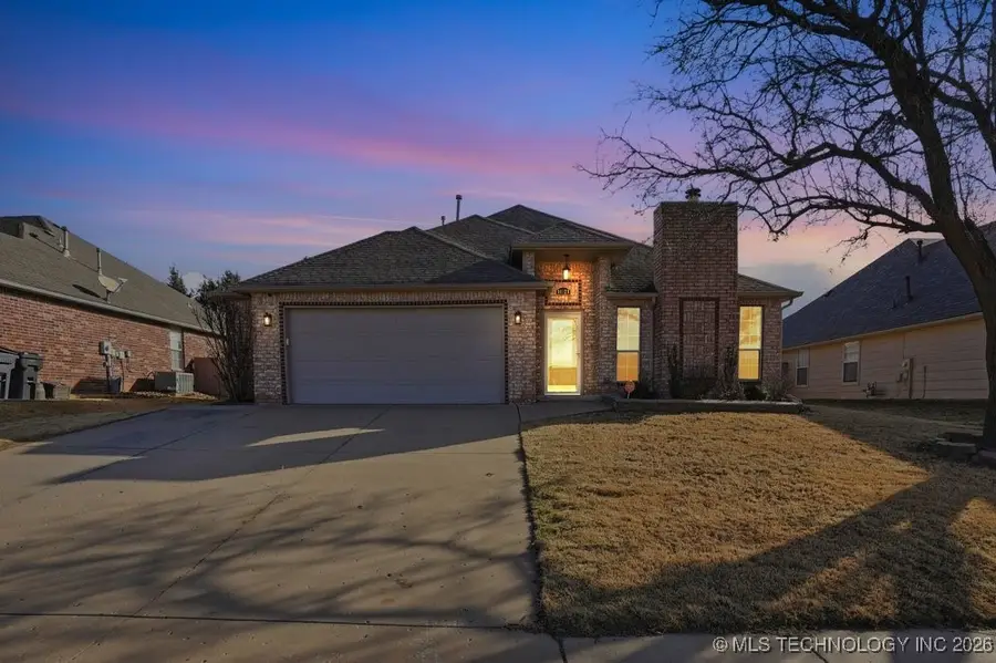 11523 S 105th Avenue E, Bixby, OK 74008 - Image #2