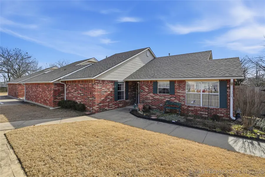 1429 W Evergreen Lane, Claremore, OK 74017 - #2