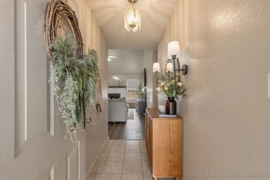 11827 Valley Avenue, Collinsville, OK 74021 - #3