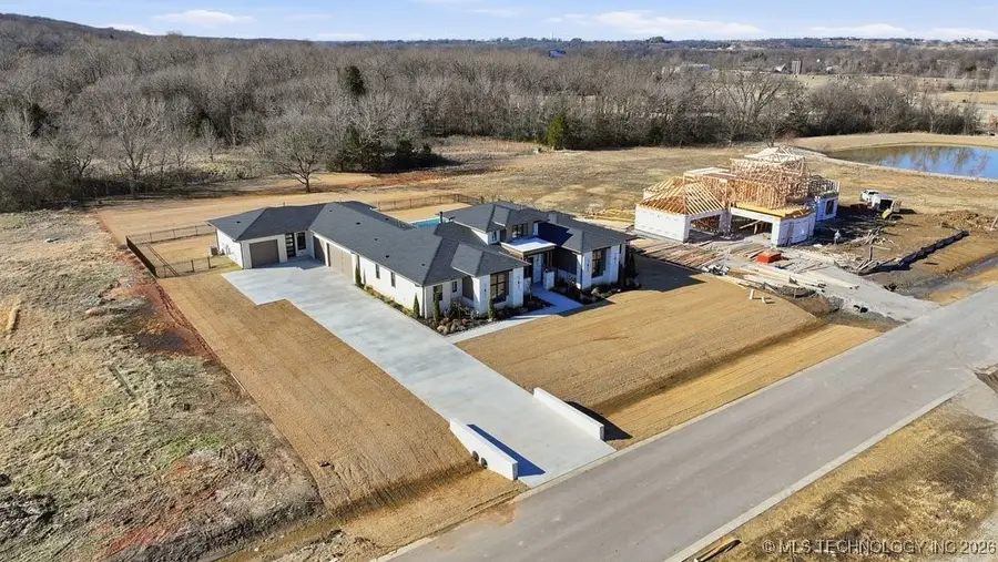 15240 S 27th East Avenue, Bixby, OK 74008 - #2