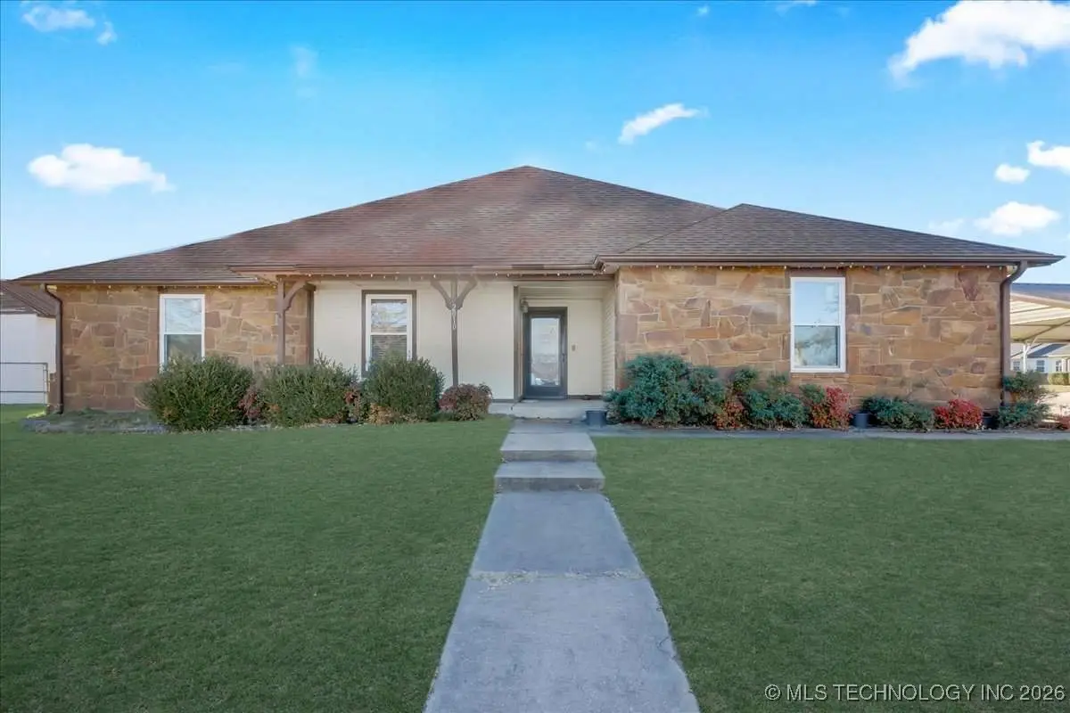 2010 S Missouri Avenue, Claremore, OK 74019 - #1