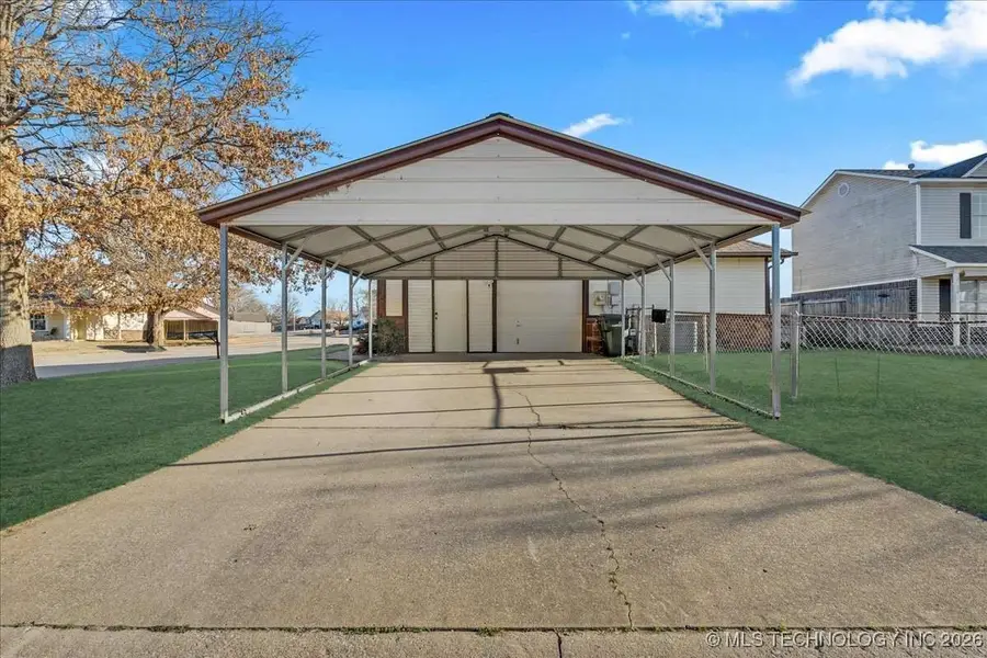 2010 S Missouri Avenue, Claremore, OK 74019 - #3