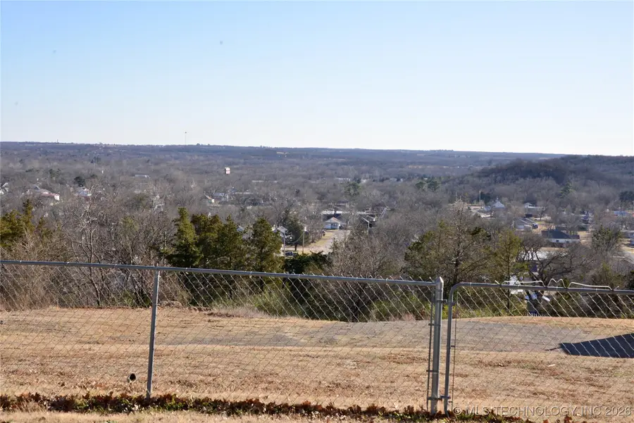 1215 Wade Wells Drive, Henryetta, OK 74437 - Image #3