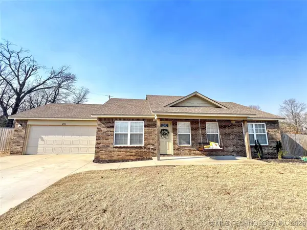 12910 W Hawthorne Lane, Tahlequah, OK 74464