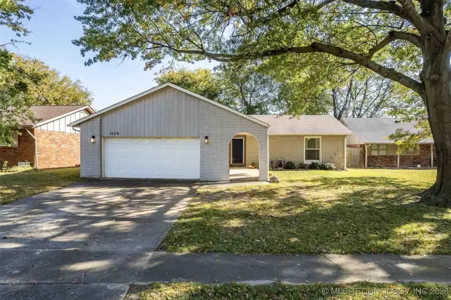 1109 N Hickory Court, Broken Arrow, OK 74012 - Image #2