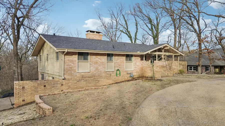 1808 S Skyline Place, Bartlesville, OK 74006 - Image #2