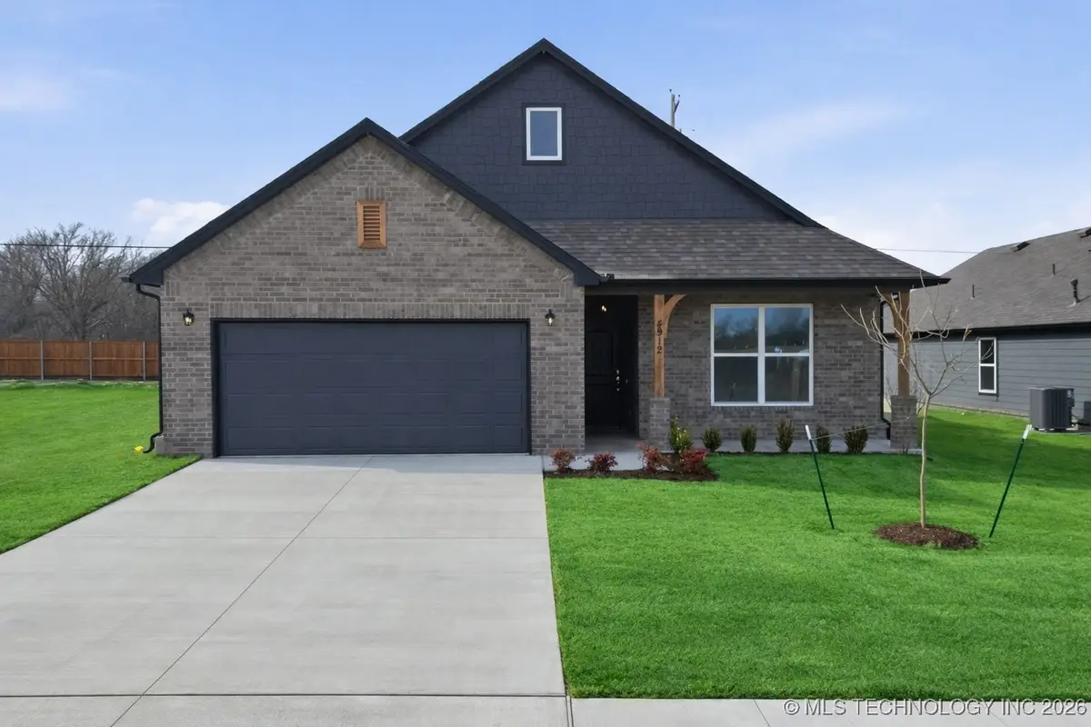 4912 N Walnut Avenue, Broken Arrow, OK 74012 - Image #1