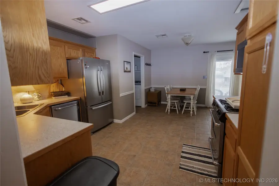 1816 Surrey Drive, Pryor, OK 74361 - #3