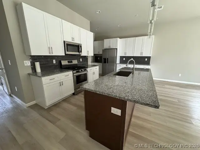 3402 Redbud Lane, Tulsa, OK 74132 - Image #2