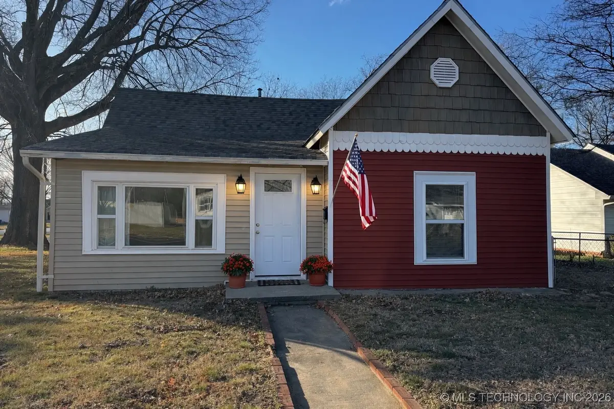 712 S Mcquarrie Avenue, Wagoner, OK 74467 - Image #1